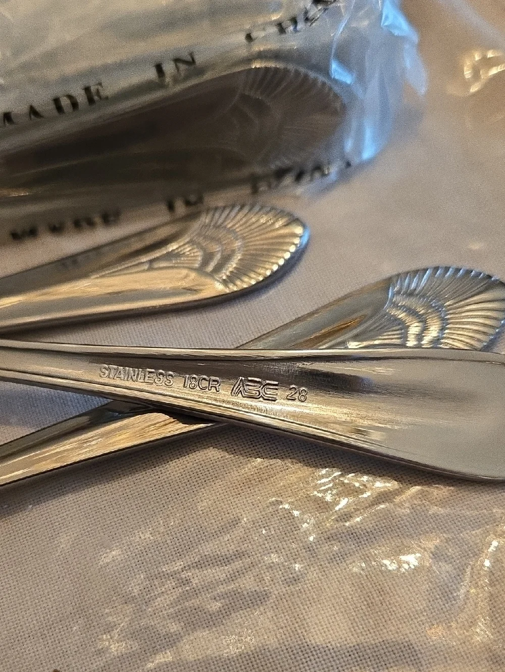 24 pcs BUTTER/CHEESE KNIFE SPREADERS COMMERCIAL GRADE S/S 6 1/4
